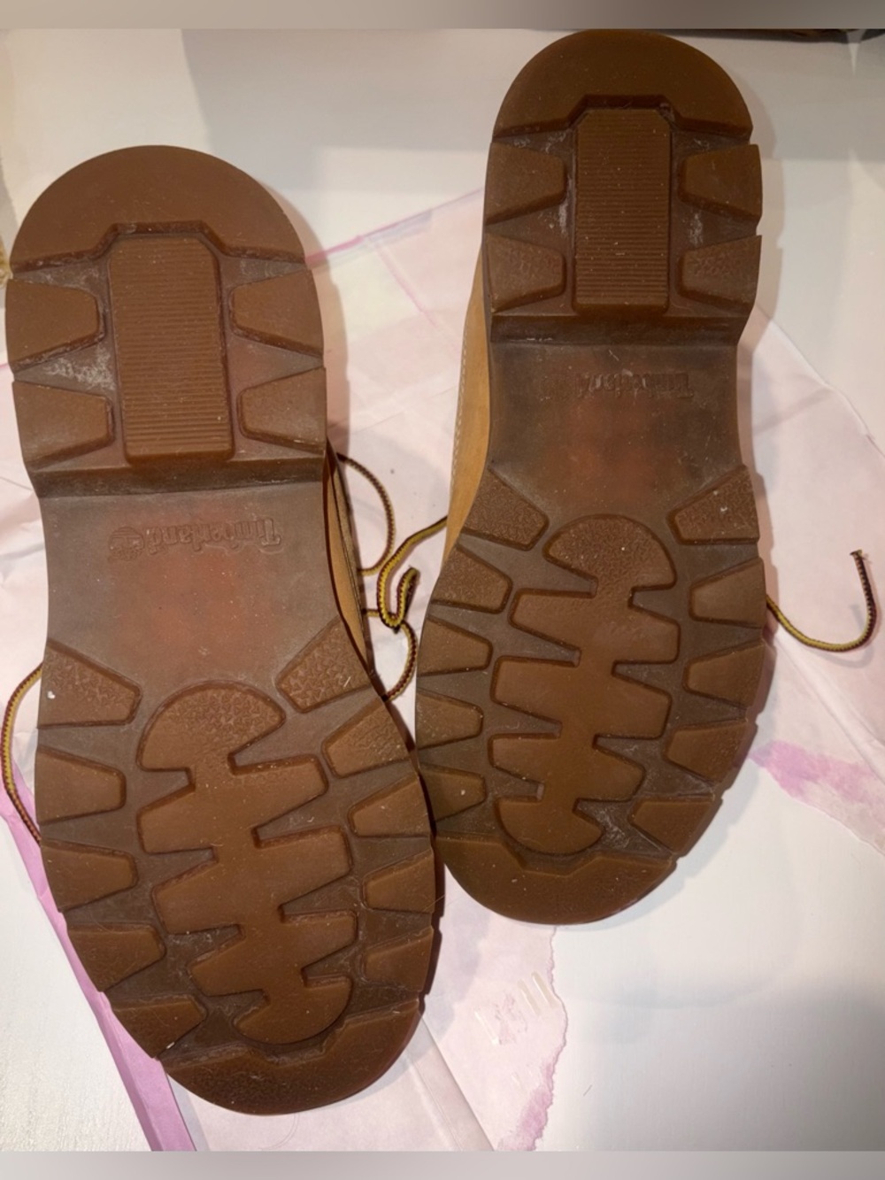 FREE Timberland Women’s Nellie Chukka boots (FREE with purchase of shoes) - Picture 8 of 9
